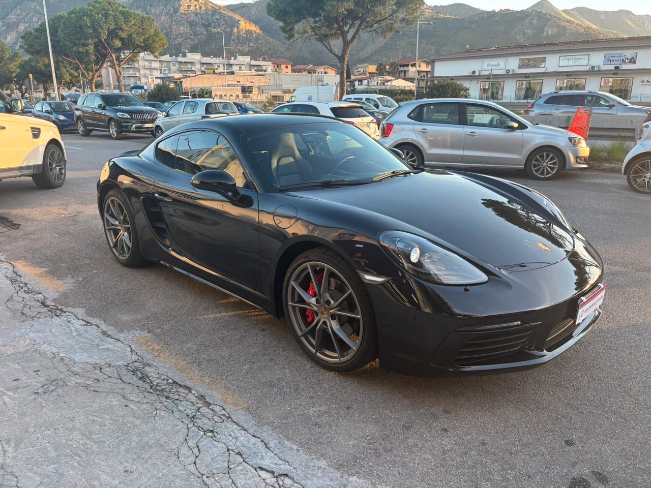 Porsche Cayman 718 S