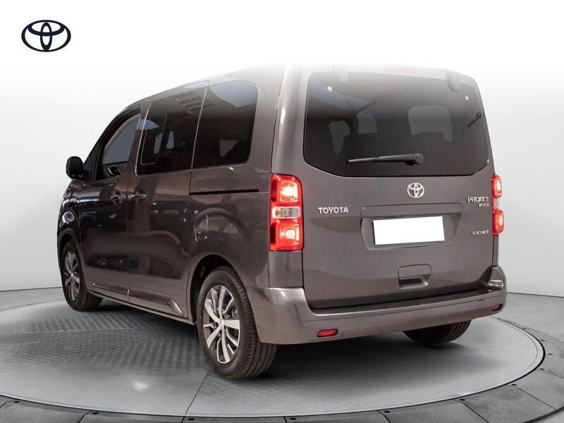 Toyota Proace Verso El. ctric 50 kWh L0 Compact D Executive