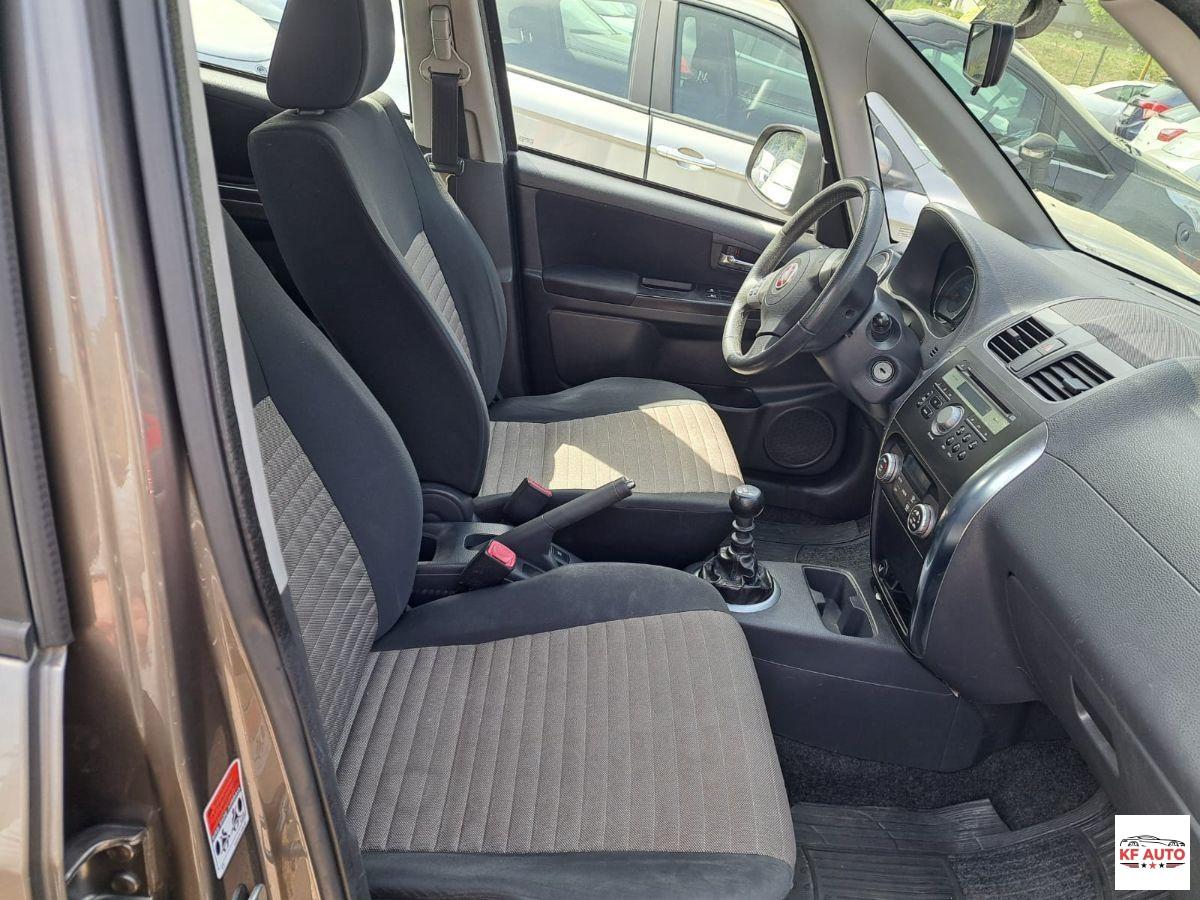 FIAT - Sedici 2.0 mjt Emotion 4x4 135cv