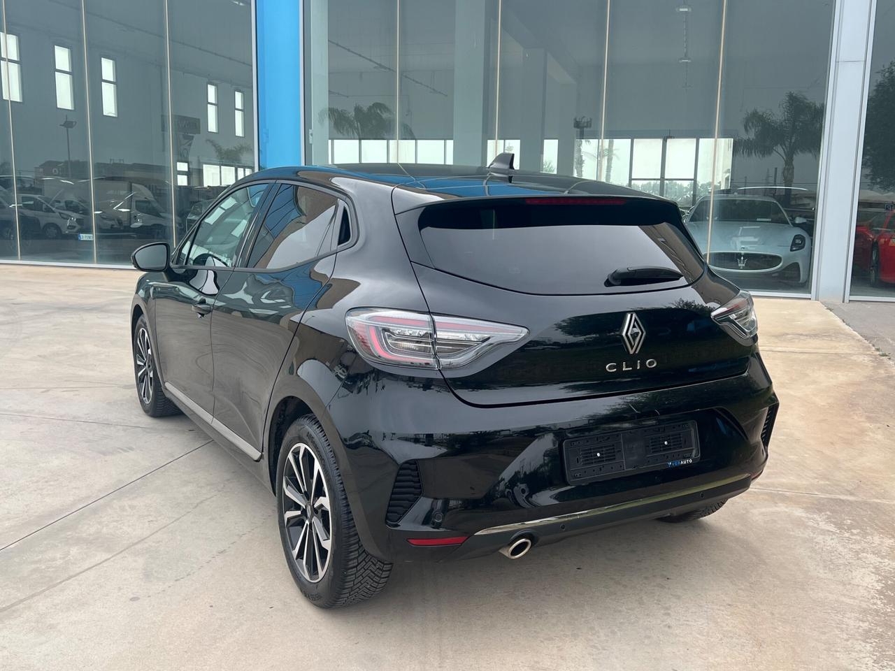 Renault Clio TCe 90 CV 5 porte Techno - possibilità noleggio no scoring