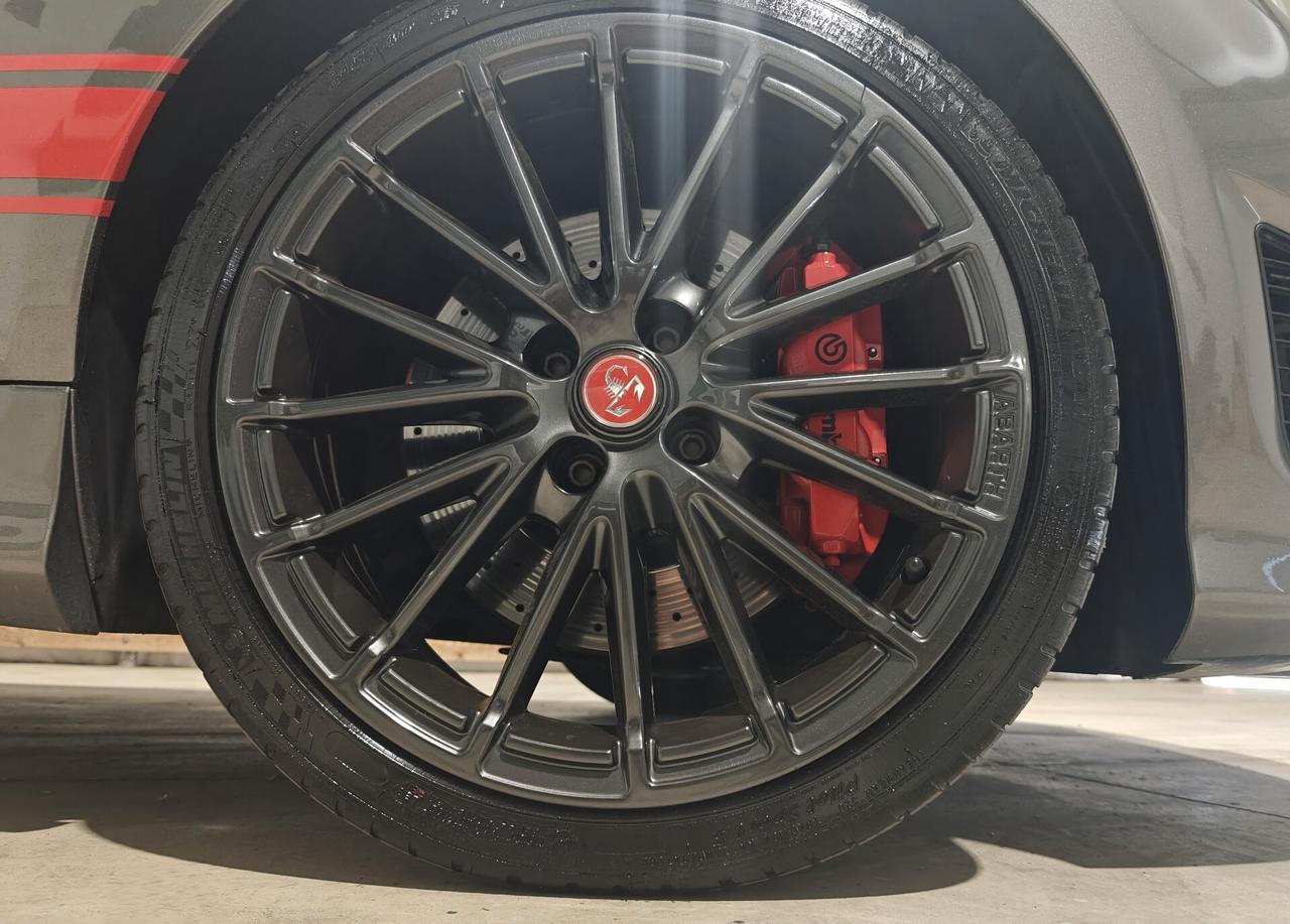 Abarth 595 1.4 Turbo T-Jet 180 CV Competizione