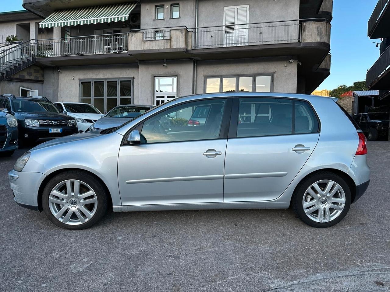 Volkswagen Golf 2.0 16V TDI 5p. Sportline
