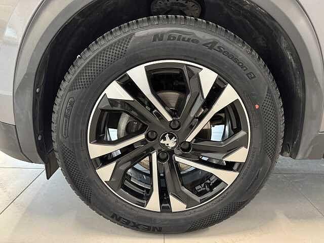 Peugeot 2008 1.2 PureTech 130 CV Allure