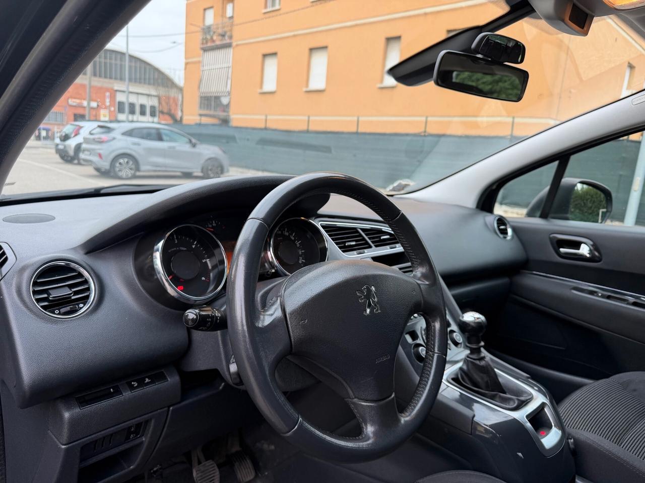 Peugeot 5008 1.6 hdi - NEOP. - 12 MESI DI GARANZIA -