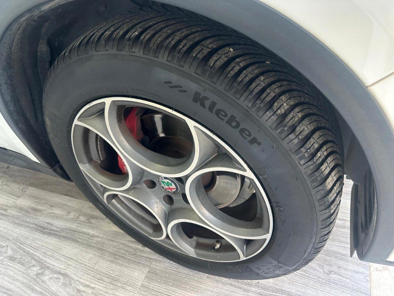 Alfa Romeo Stelvio 2.2 t Sport Tech rwd 160cv auto