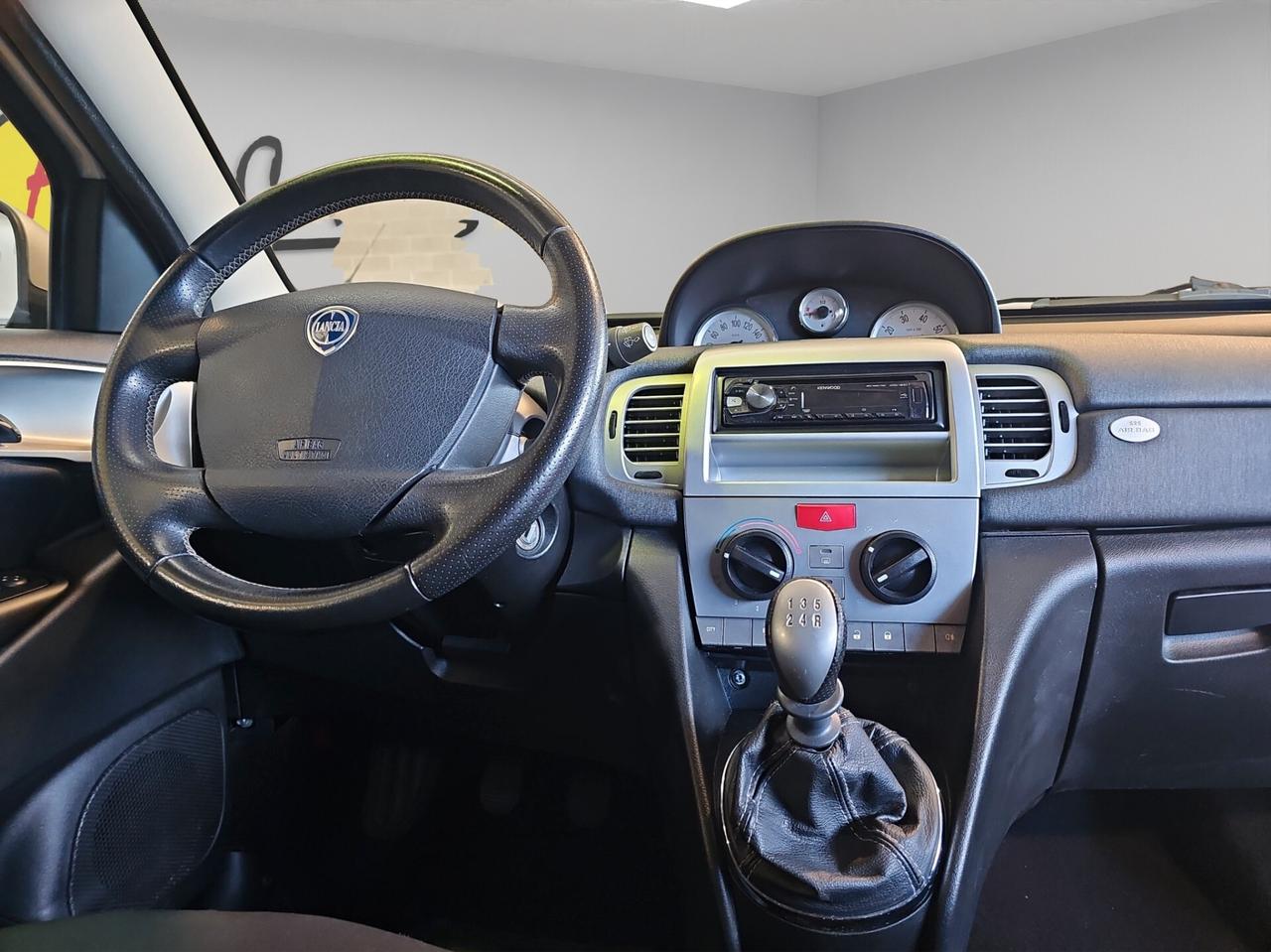Lancia Ypsilon 1.2 69 CV Argento