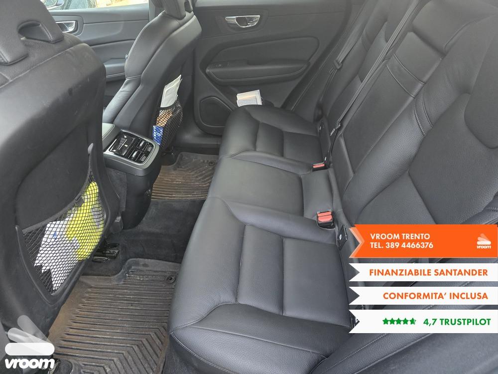 VOLVO XC60 (2017-->) XC60 B4 (d) AWD Geartronic...