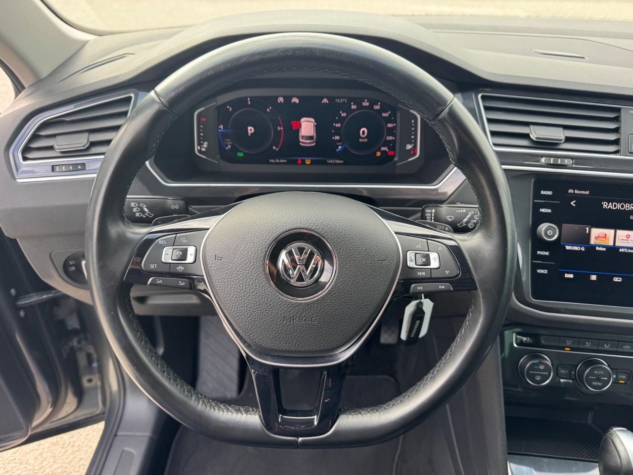 Volkswagen Tiguan 2.0 TDI R-LINE DSG