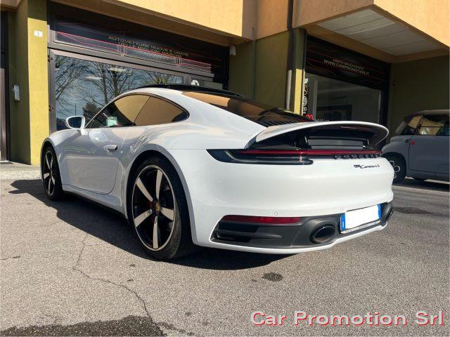 PORSCHE 992 Carrera 4S