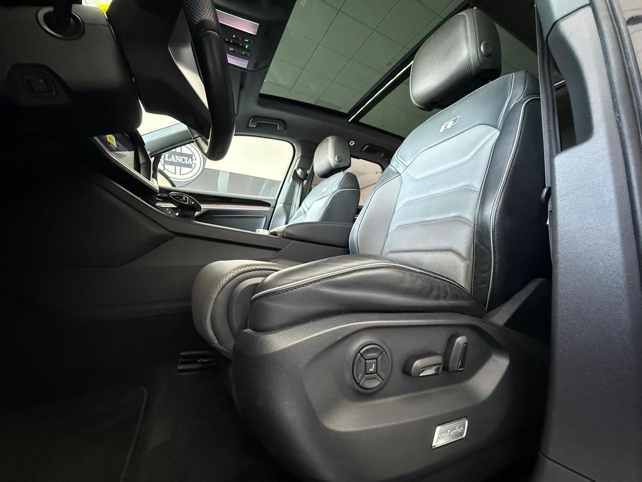 Volkswagen Touareg R-line 3.0 V6 TDI