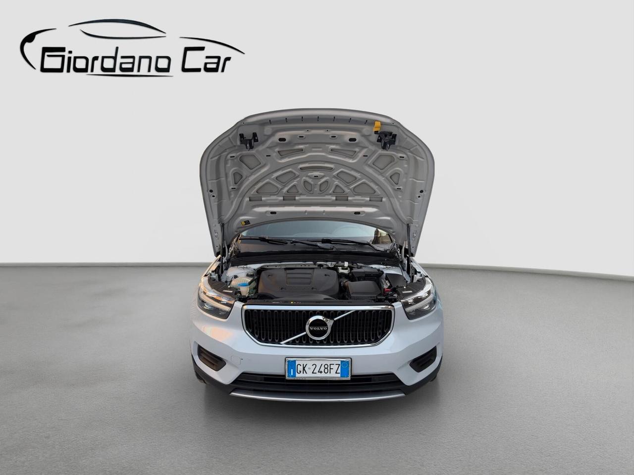 Volvo XC40 T3 Momentum Pro Automatico