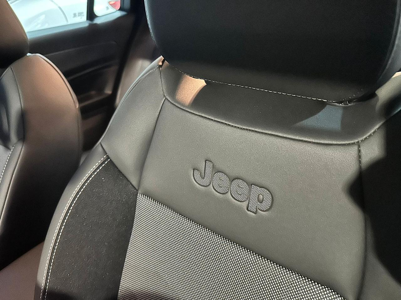 Jeep Avenger 1.2 Turbo 100 CV MHEV Longitude