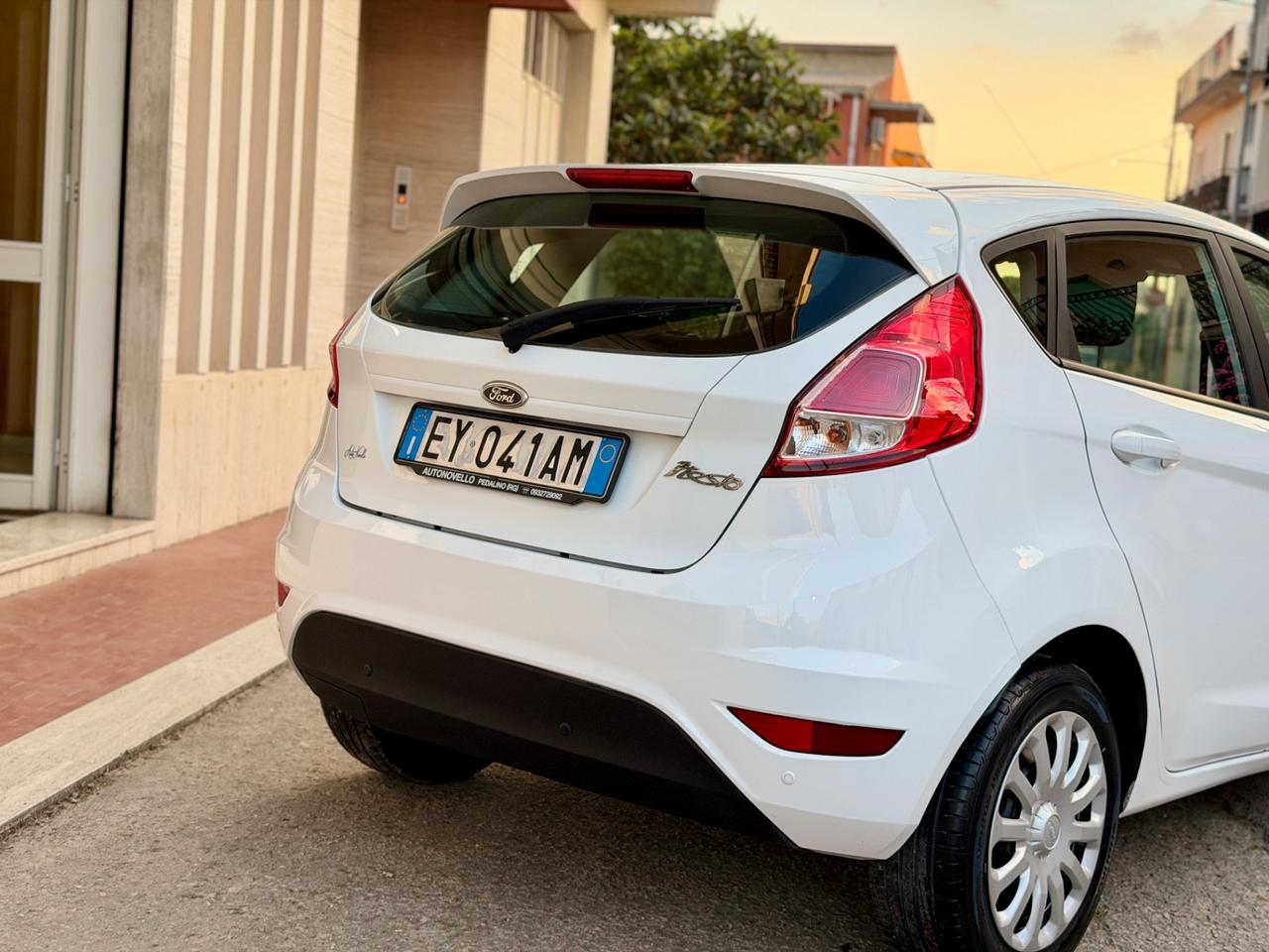 Ford Fiesta 1.4 5 porte Bz.- GPL