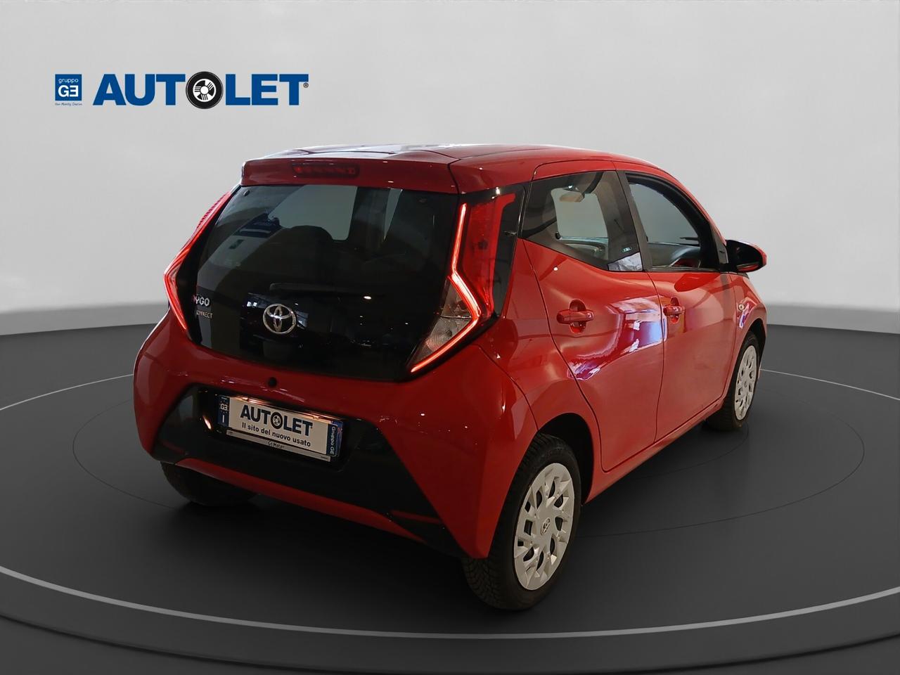 Toyota Aygo Connect 1.0 VVT-i 72 CV 5 porte x-play