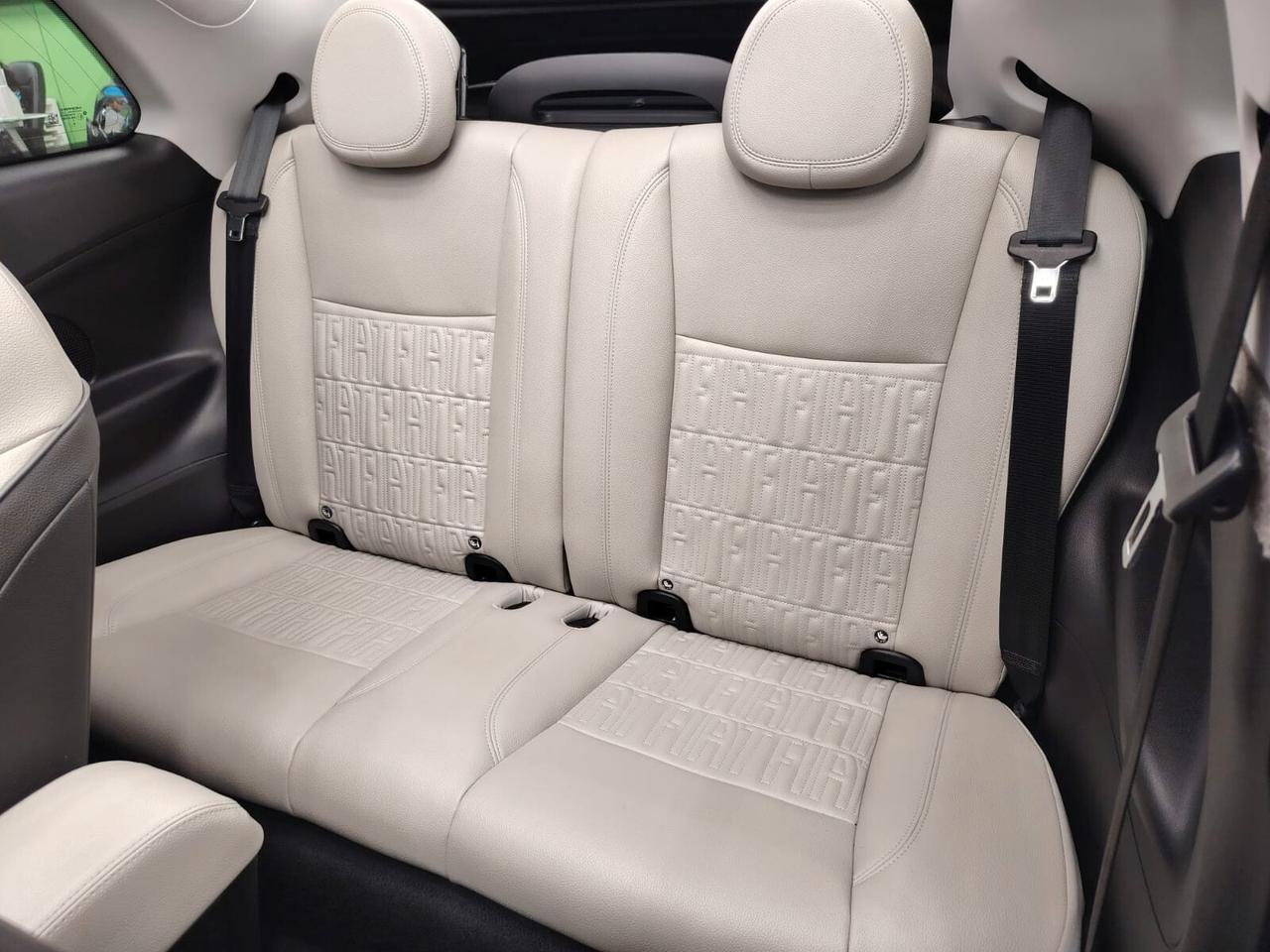 Fiat 500e Cabrio 42 kWh La Prima