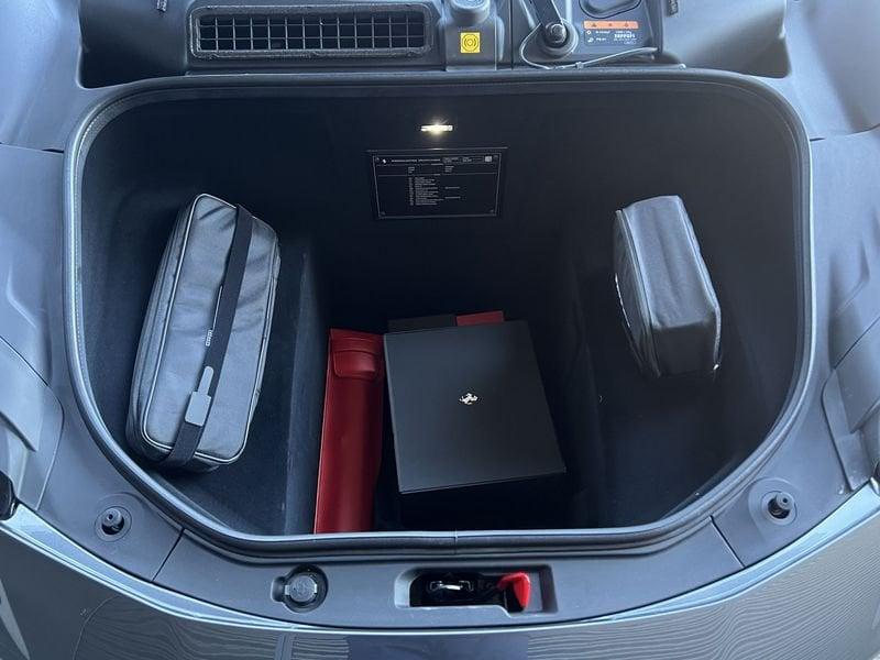 Ferrari 296 GTS GTS 830 CV