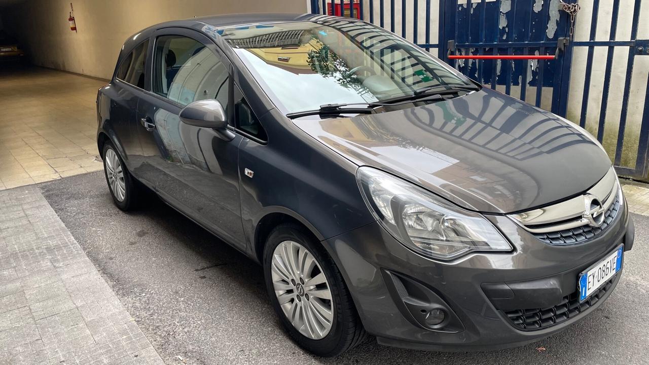 Opel Corsa 1.2 85CV 3 porte GPL-TECH b-color