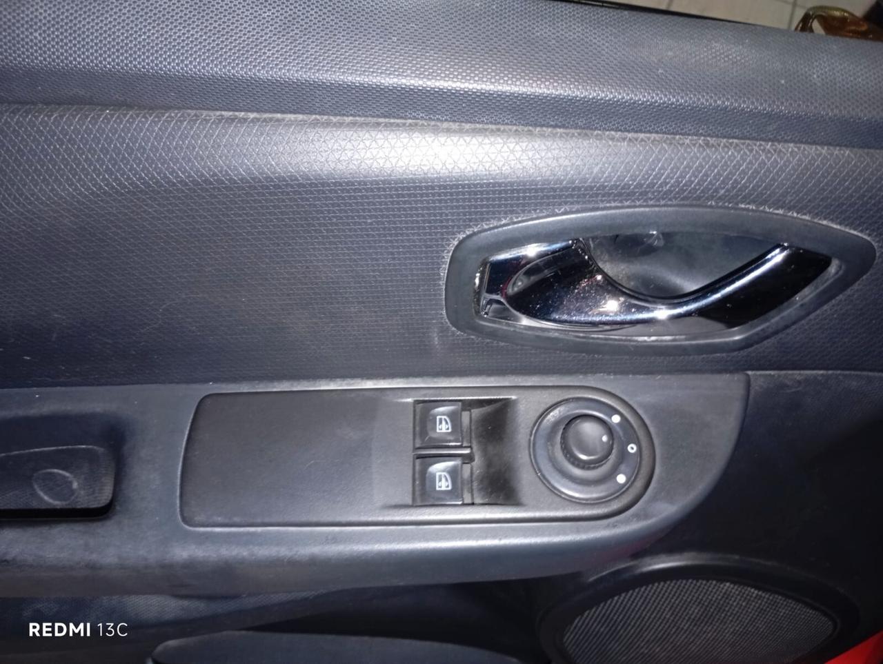 RENAULT CLIO DEL 2015 1500 DIESEL