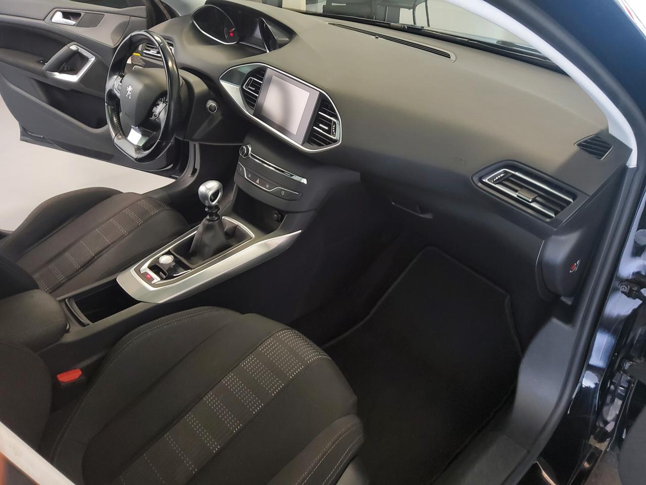 Peugeot 308 BlueHDi 120 S&S Allure