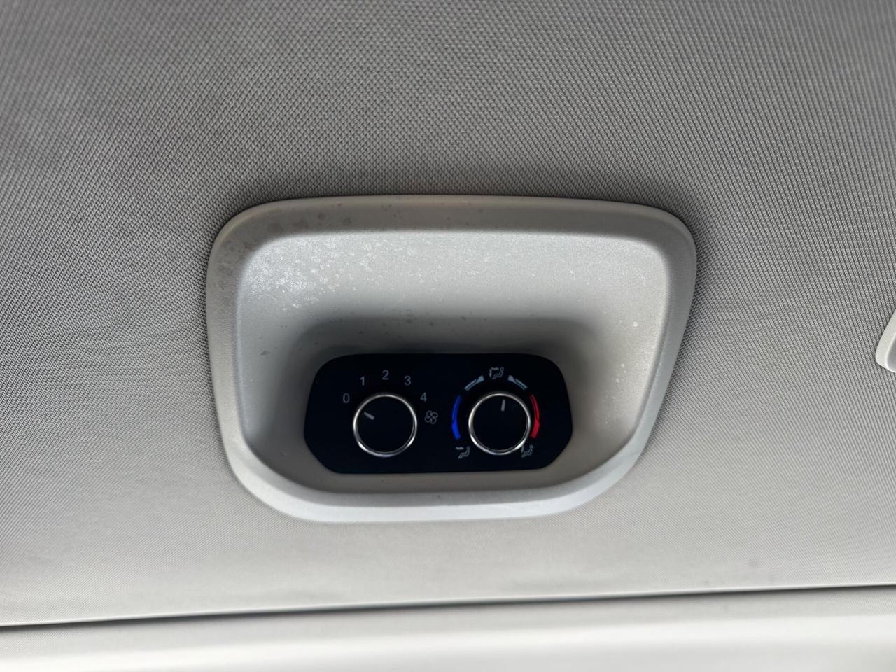 Ford Tourneo Custom Trend 2.0 TDCi 130CV 9posti