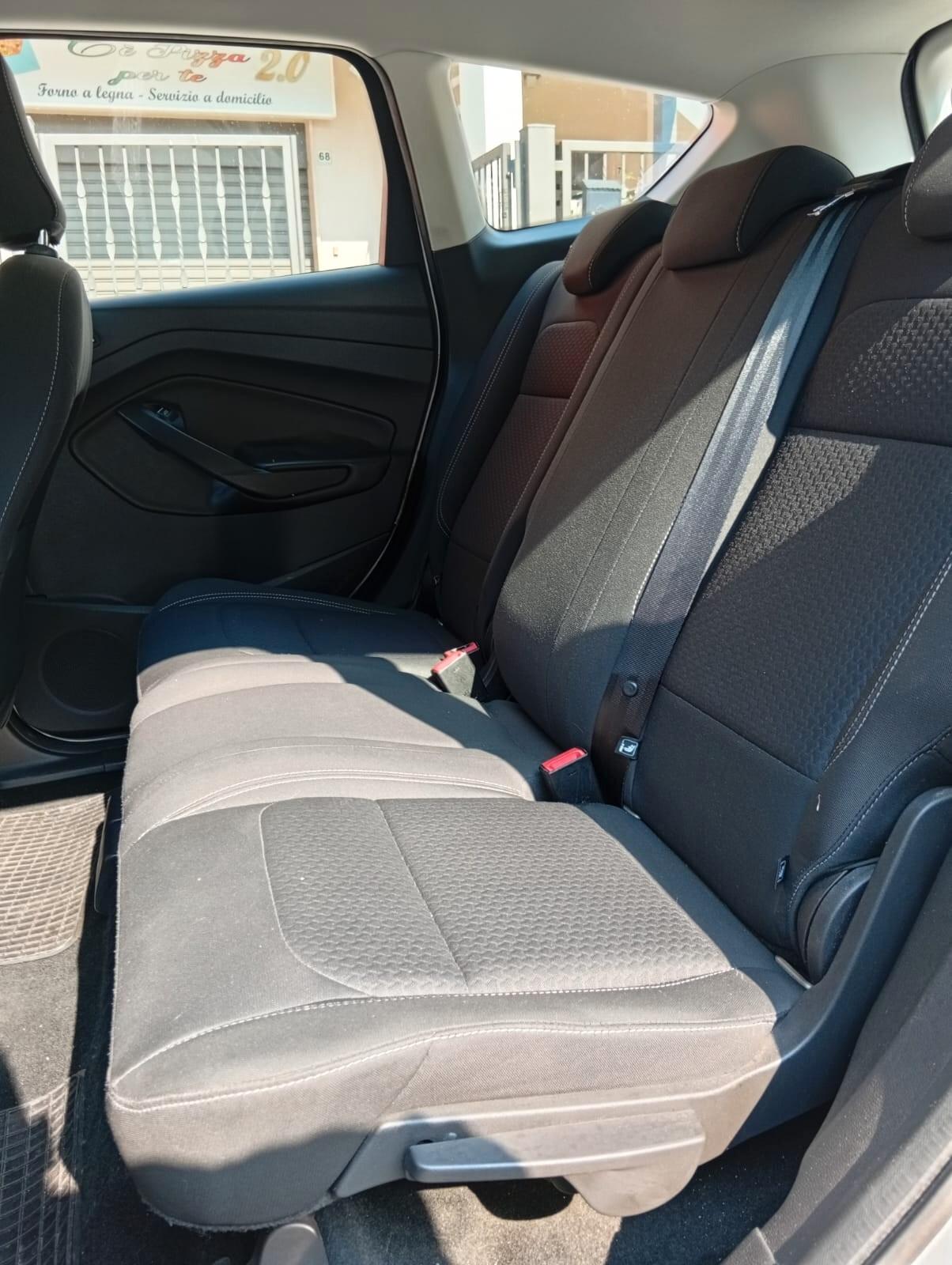 Ford Kuga 2.0 TDCI 150 CV S&S 4WD ST-Line