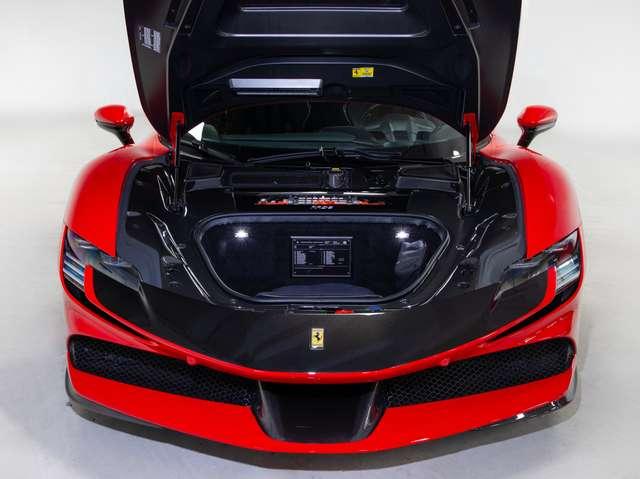 Ferrari SF90 Stradale - Assetto Fiorano