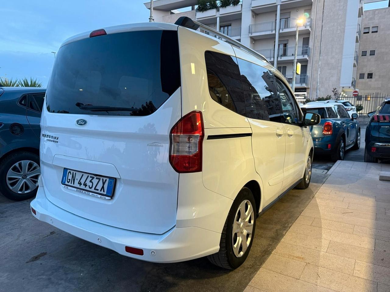 Ford Tourneo Courier 2020 1.5 tdci 100cv S&S Sport my20