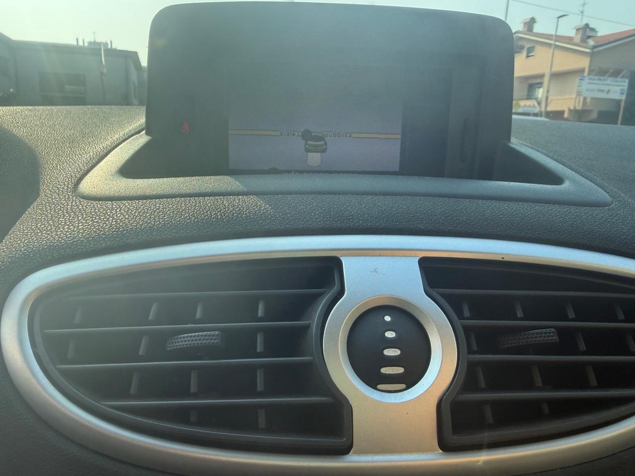Renault Clio 1.2 16V 5 porte Luxe