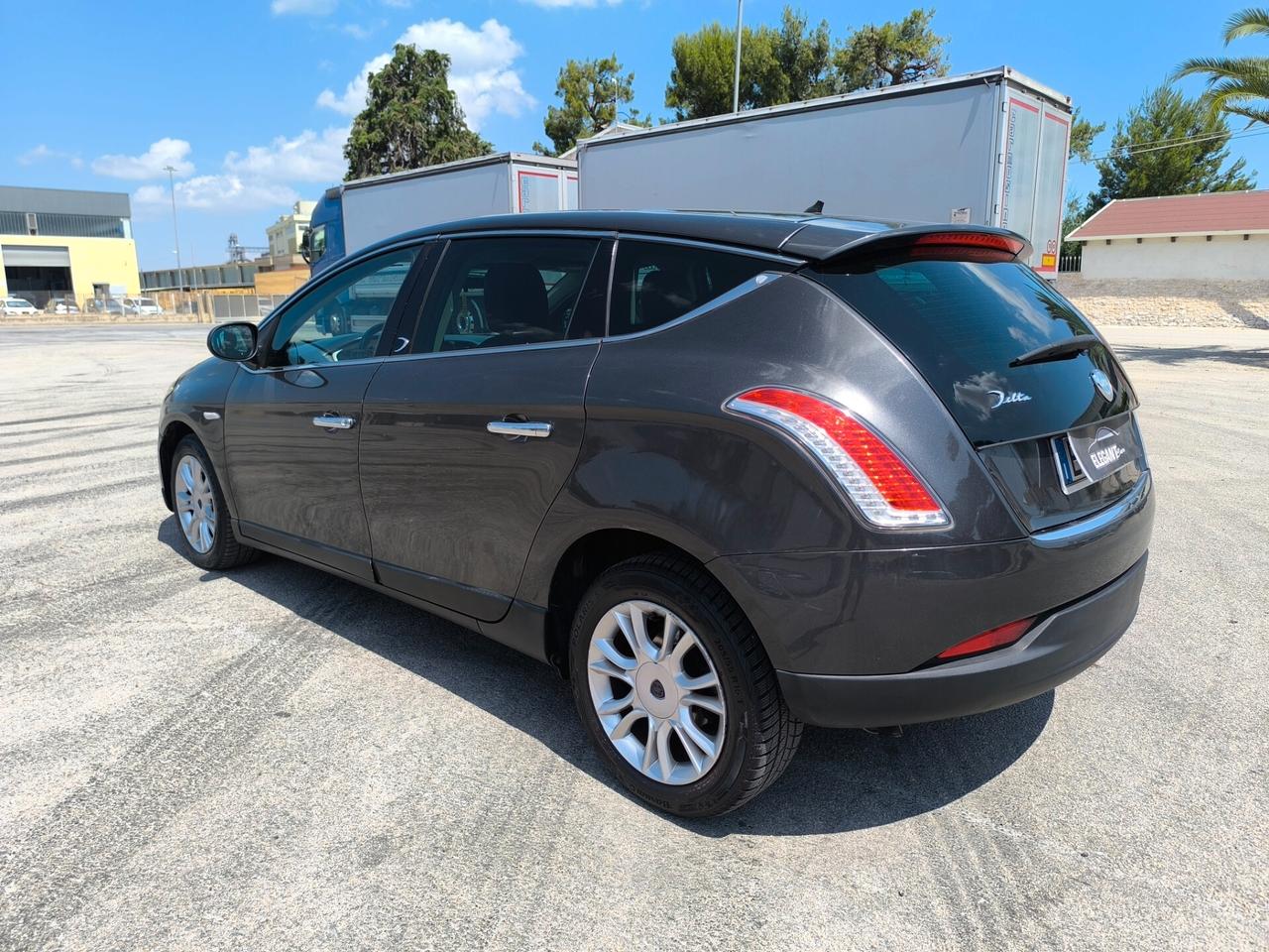 Lancia Delta 1.6 MJT DPF Silver