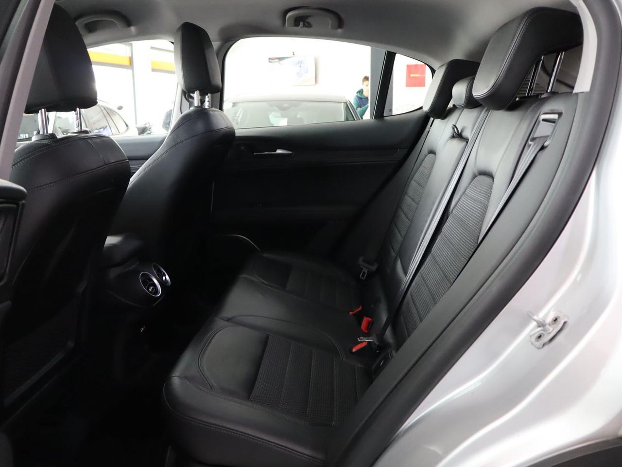Alfa Romeo Stelvio Executive 2.2 #10872