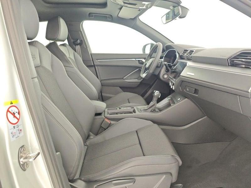 Audi Q3 SPB 40 TDI quattro S tronic Identity Black