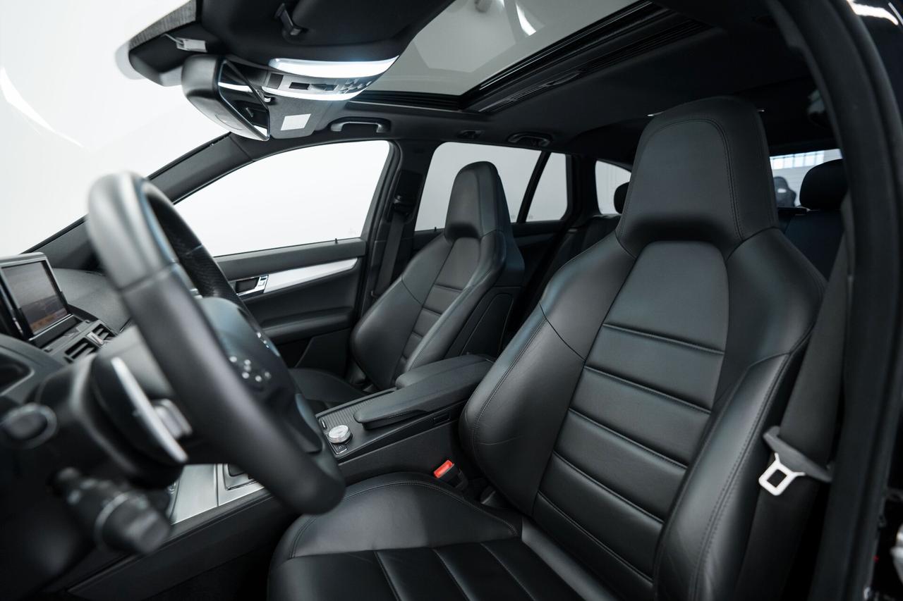 Mercedes-benz C 63 AMG