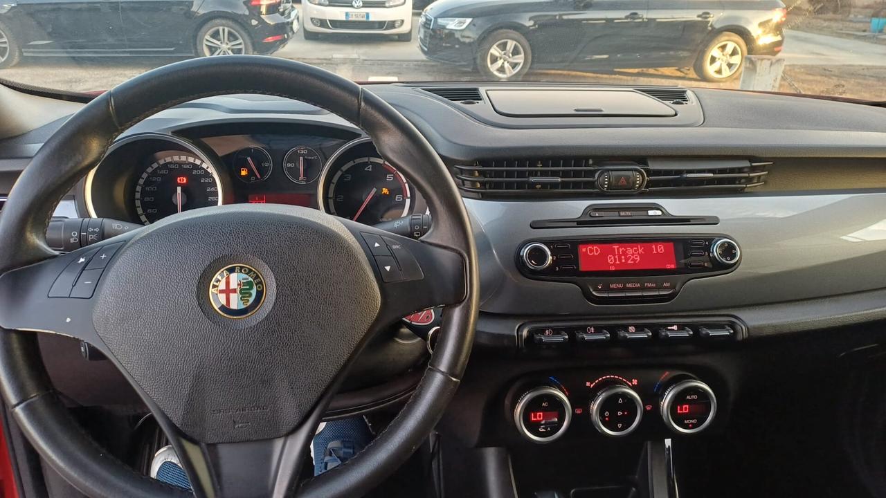Alfa Romeo Giulietta 1.6 JTDm-2 105 CV Distinctive 2013 ROSSA COME NUOVA