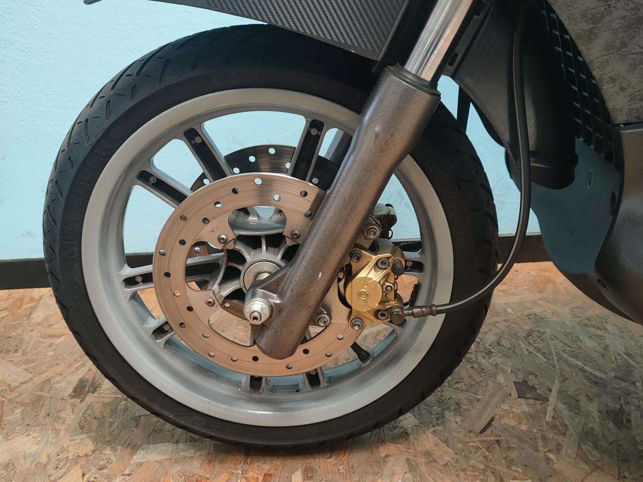 Piaggio Beverly 500: grintoso e con grande personalità