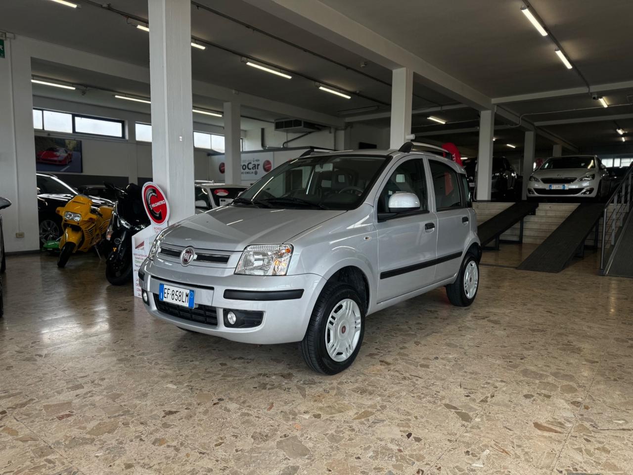 Fiat Panda 1.2 Climbing Metano 01/2011 Neopatentati