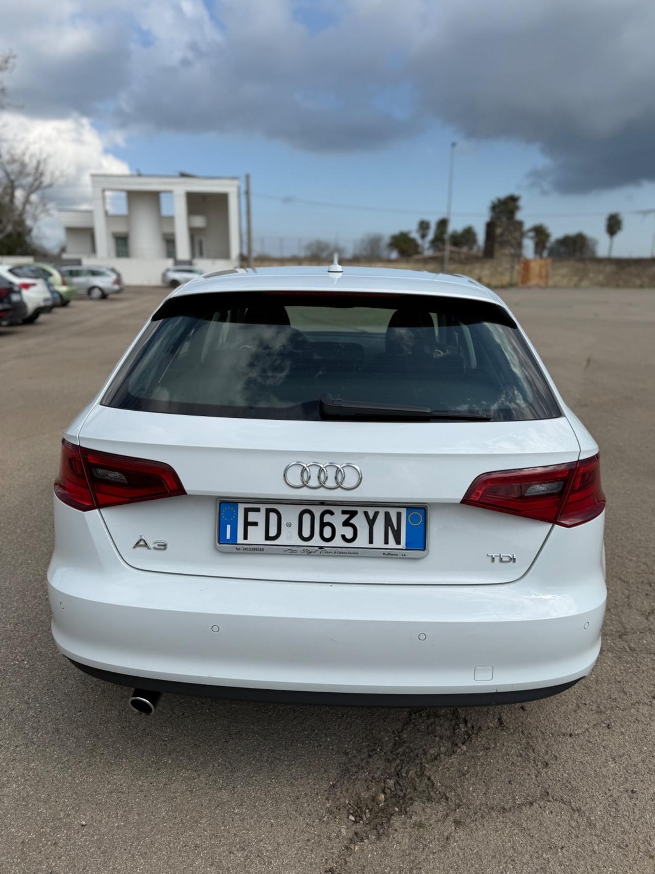 Audi A3 1.6 TDI clean diesel S tronic Ambition