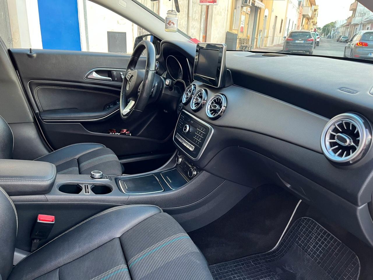 Mercedes-benz CLA 200 d S.W. Automatic Premium