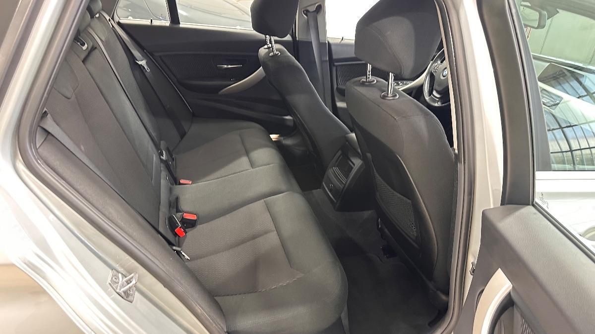 BMW - Serie 3 Touring - 320d Touring Luxury