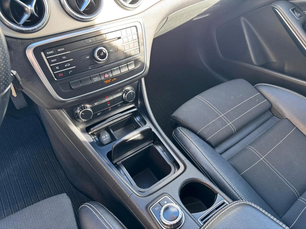 MERCEDES CLA 200D SHOOTING BRAKE 136CV AUTOMATICA