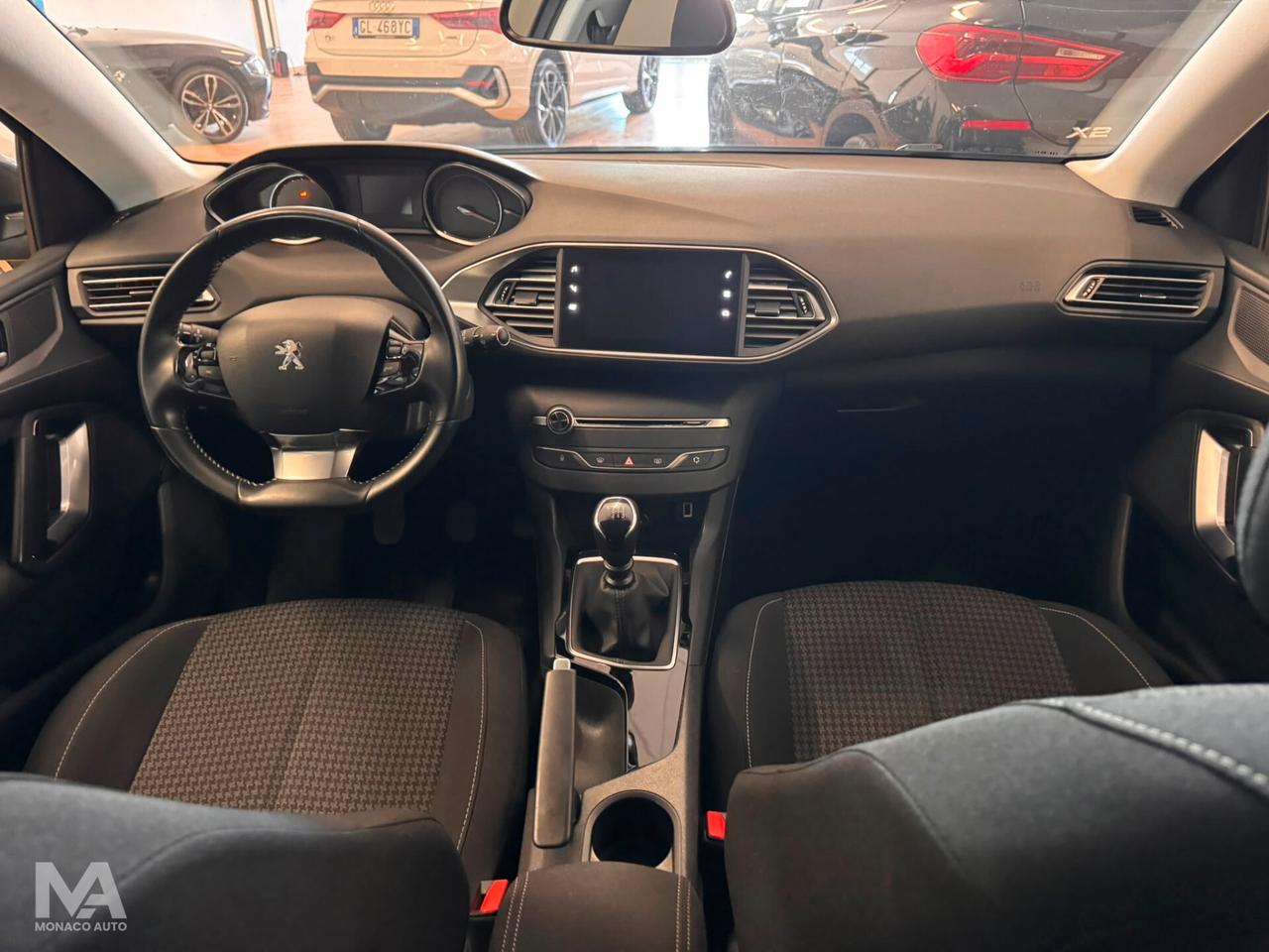 Peugeot 308 BlueHDi 130CV Business 2020