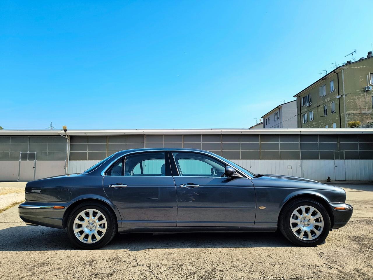 Jaguar XJ6 3.0 V6 Benzina Automatico