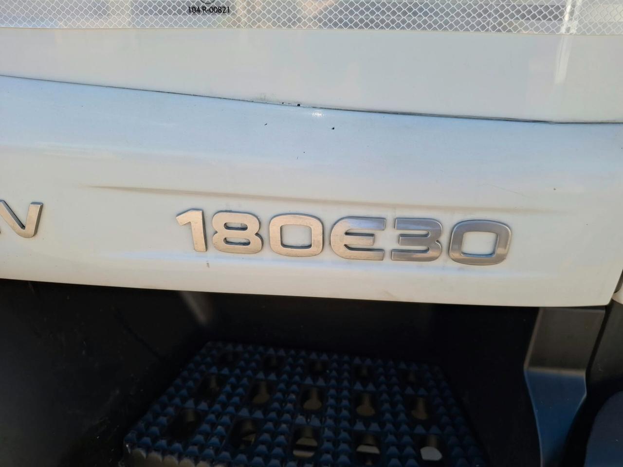Iveco 180 E 30 SCARRABILE PASSO 3690