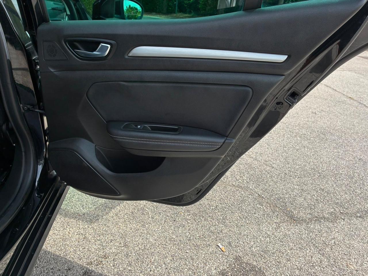 Renault Megane Mégane dCi 130 CV Energy Duel2