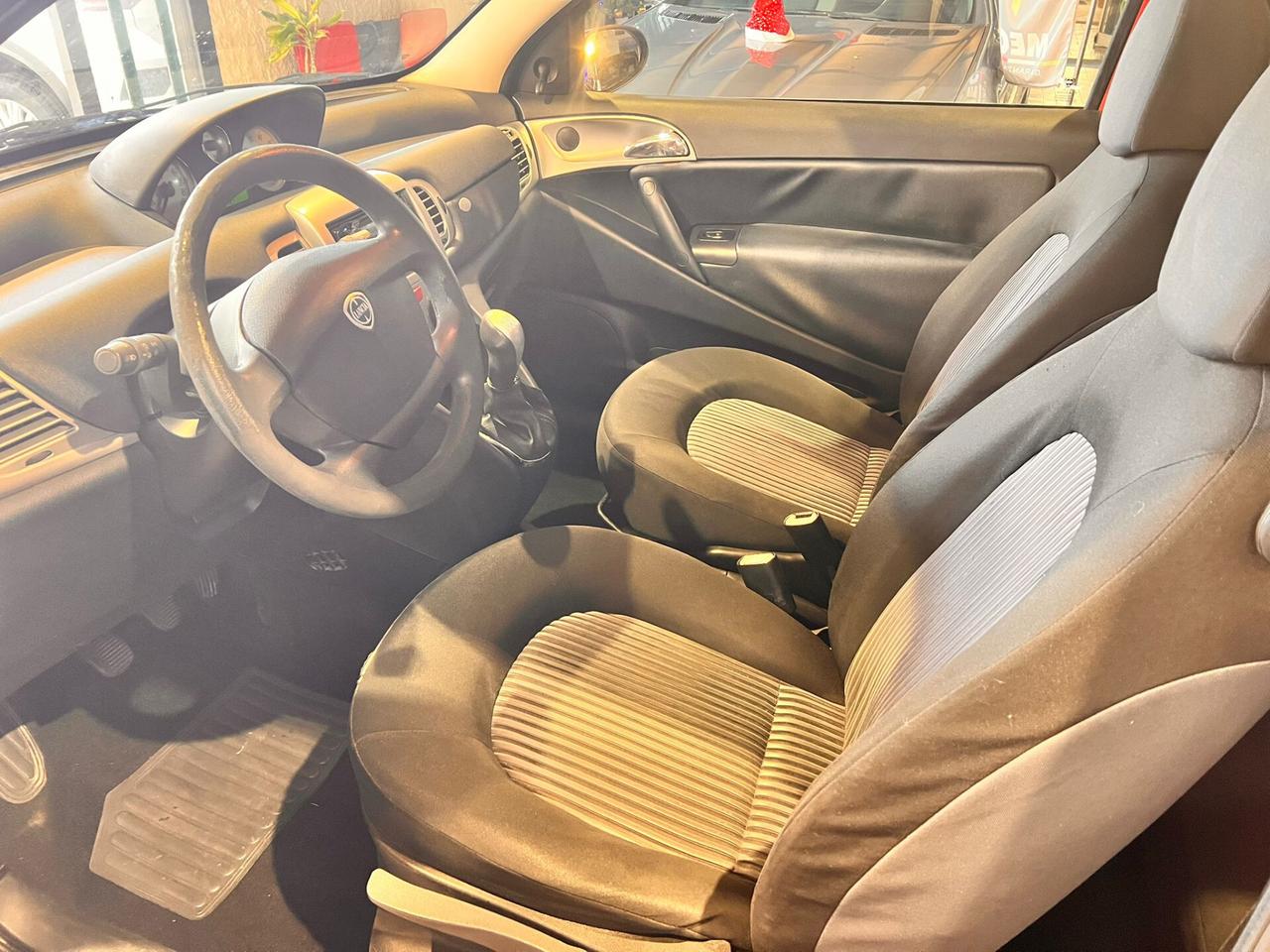 Lancia Ypsilon 1.3 MJT 75 CV