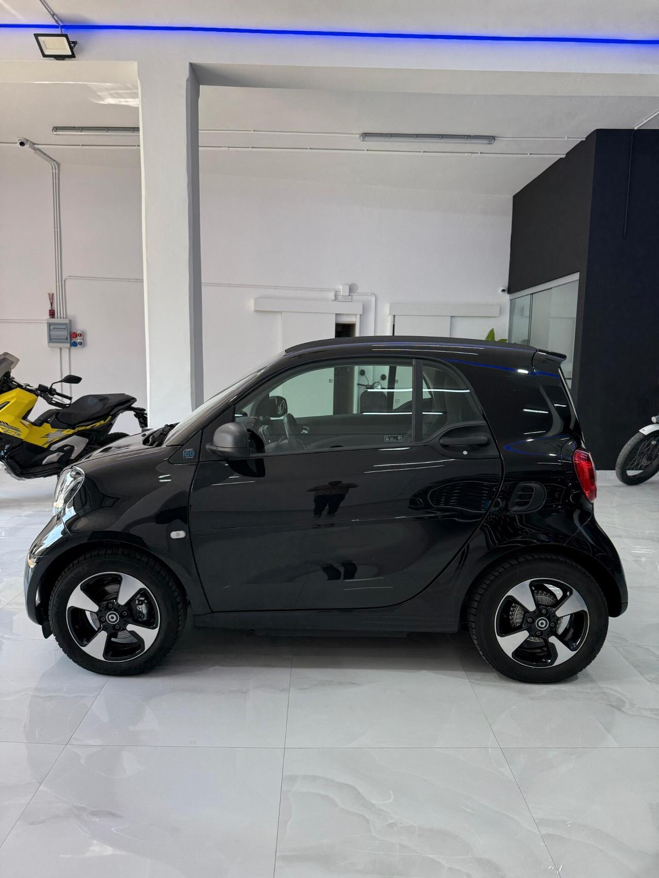 Smart ForTwo EQ Racingrey