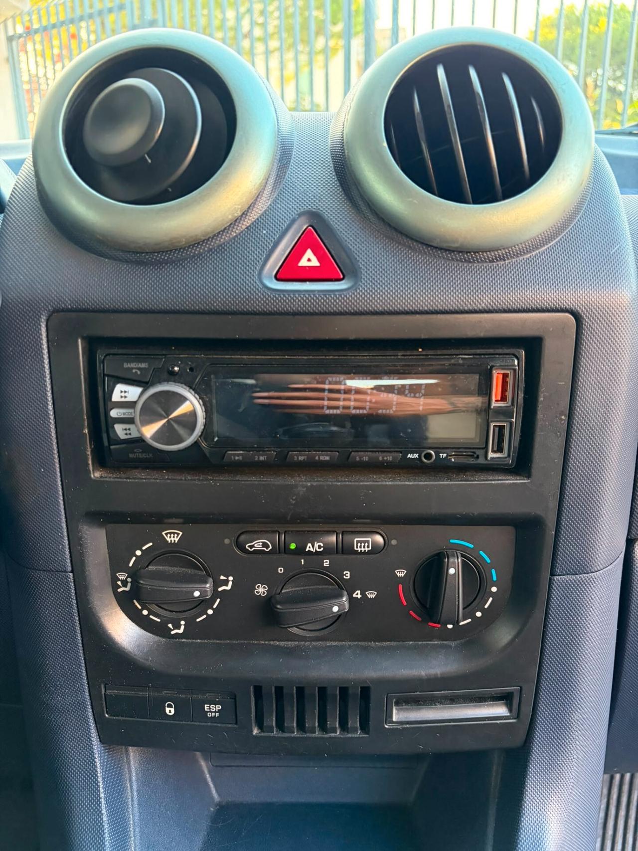 Peugeot 1007 1.4 HDi Sporty