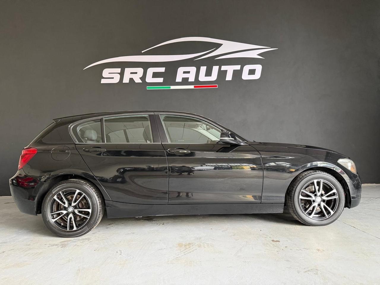Bmw 118 118d 5p. Unique