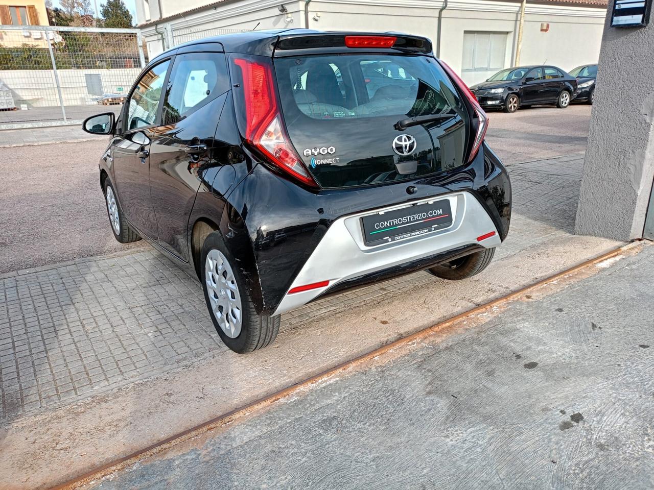Toyota Aygo Connect 1.0 VVT-i 72 CV 5 porte x-fun MMT