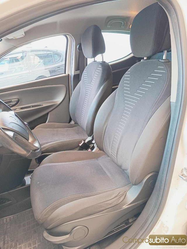 LANCIA Ypsilon 1.2 69 CV 5 porte S&S Platinum