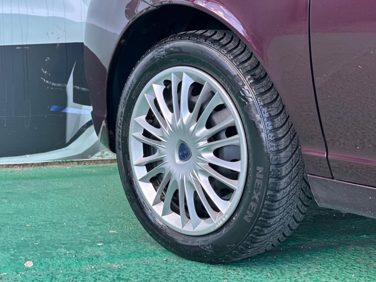 Lancia Ypsilon 1.2 Benzina 60cv Argento 2008